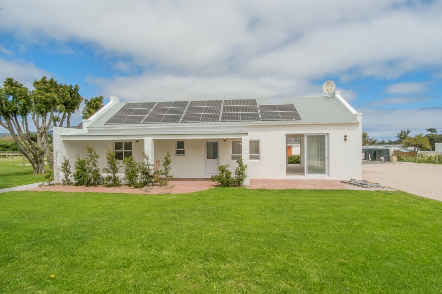 6 Bedroom Property for Sale in Meadowsteads Western Cape
